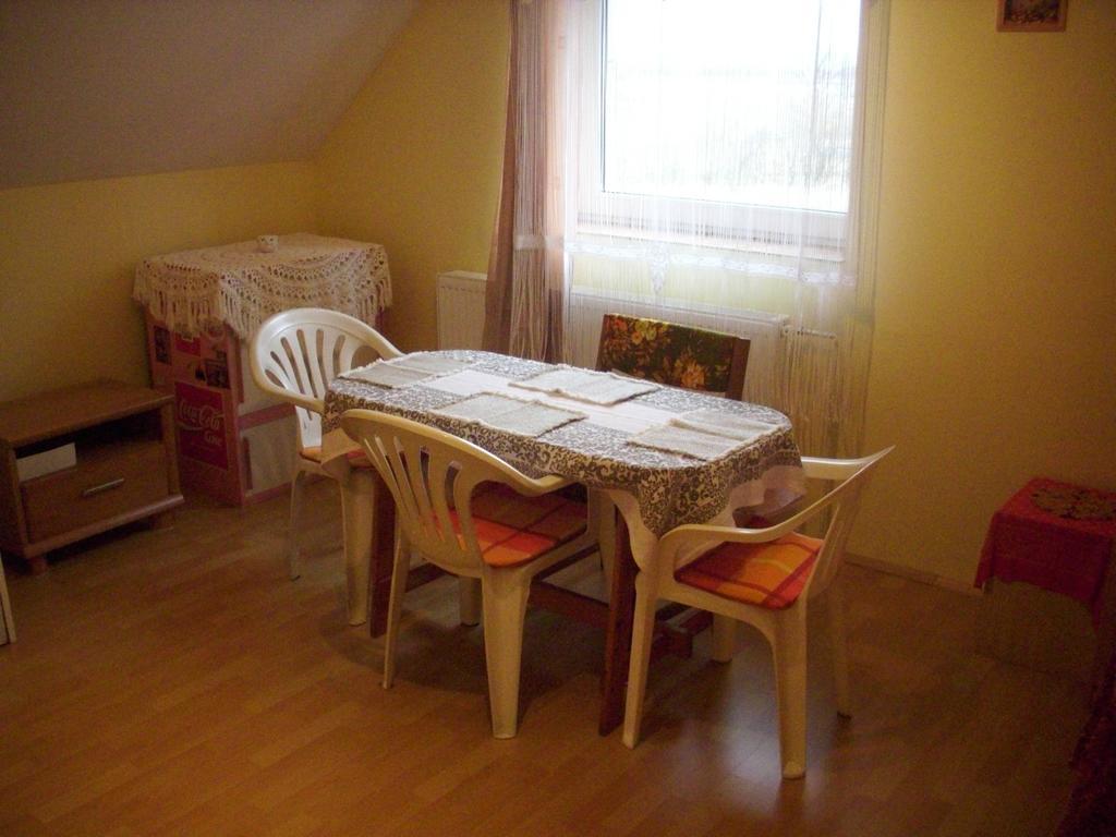 Penzion Jesenice Jesenice  Buitenkant foto